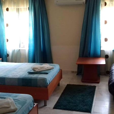 Iglika Hotel Yambol Phòng bức ảnh