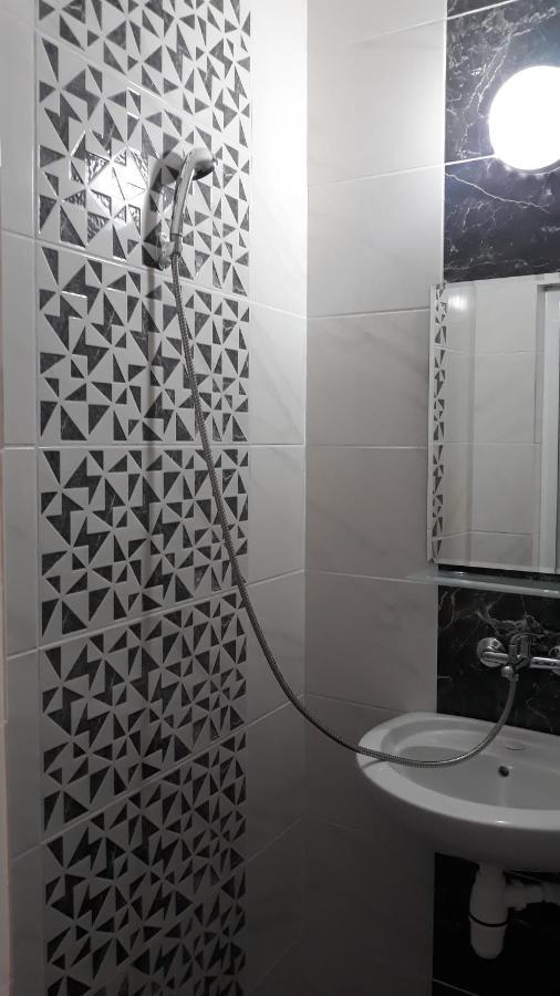 Iglika Hotel Yambol Ngoại thất bức ảnh